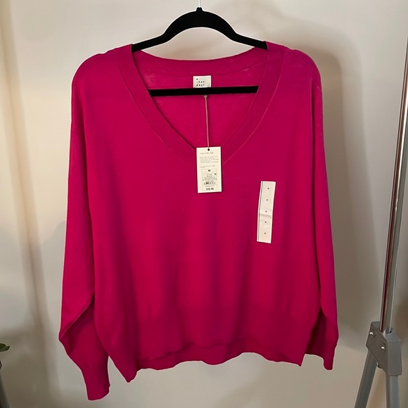 NWT Soft Pink Sweater - Picture 3 of 4